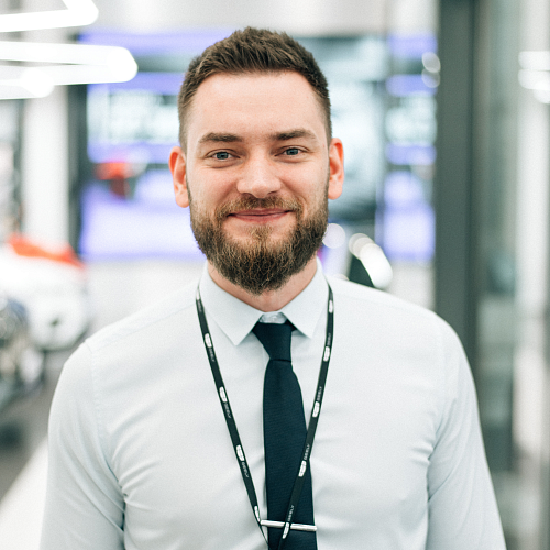  Дмитрий Дмитриенко