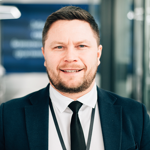 Артем Михайлов  